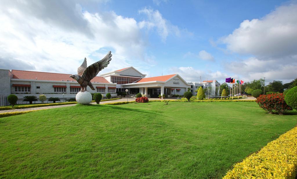 Eagleton - The Golf Resort Bidadi Екстериор снимка